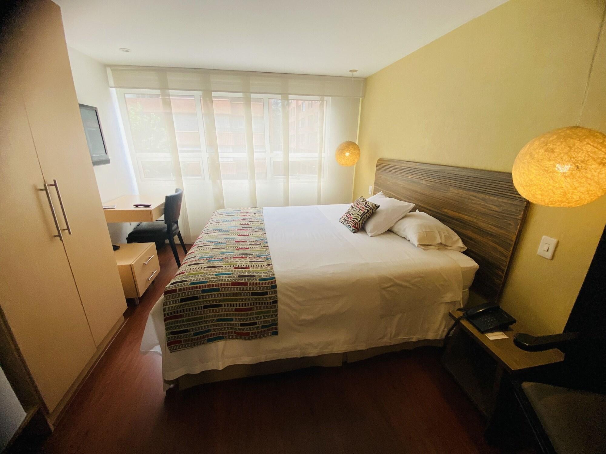 Hotel Retiro 84 By Mij Bogota Ngoại thất bức ảnh