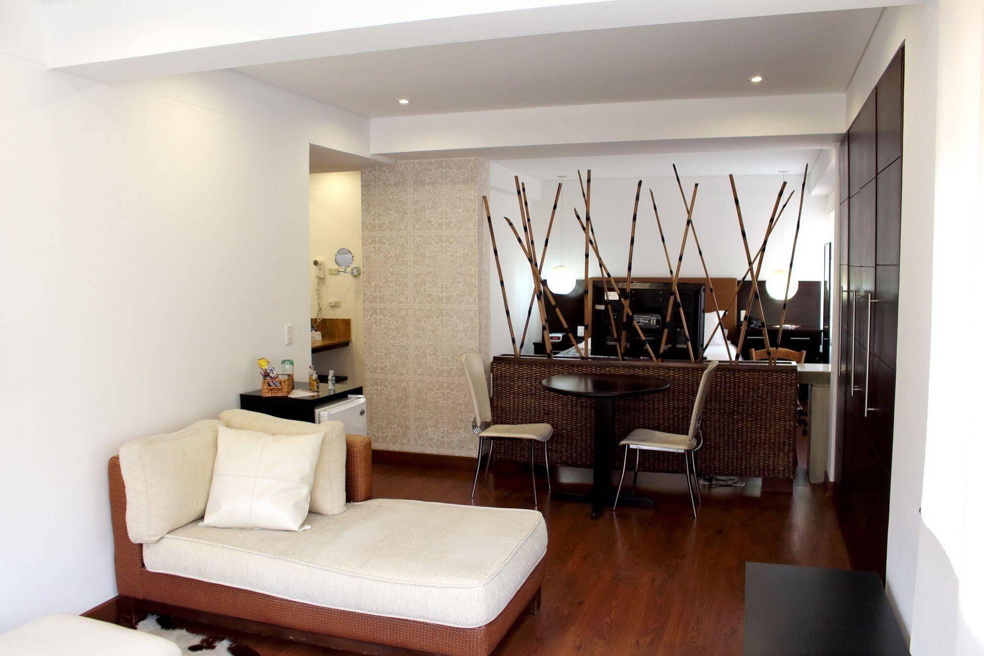 Hotel Retiro 84 By Mij Bogota Ngoại thất bức ảnh